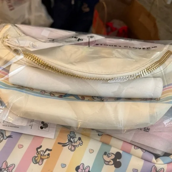 Stoney Clover Lane X Disney Mickey & Friends Classic Fanny Pack - NWT!!! - Picture 2 of 5